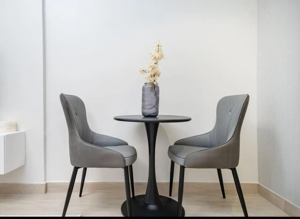 Апартаменты Cosy Azizi Riviera Studio Retreat With City Views Дубай